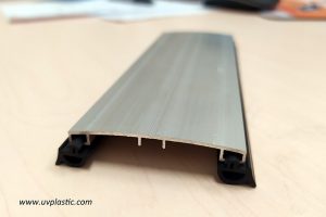 Verbinder für massive Polycarbonat-Dachplatten